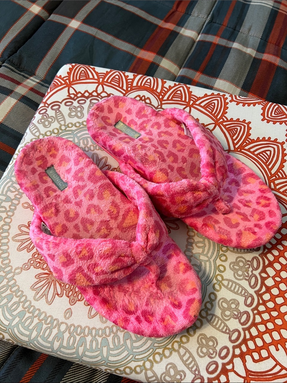 Vionic Lydia Women's 
Washable Thong Post Arch
Supportive Slipper